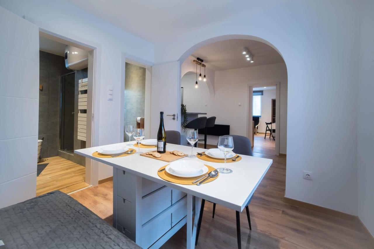 Pintes 38 Apartment ดูเนาวิวาโรส ภายนอก รูปภาพ